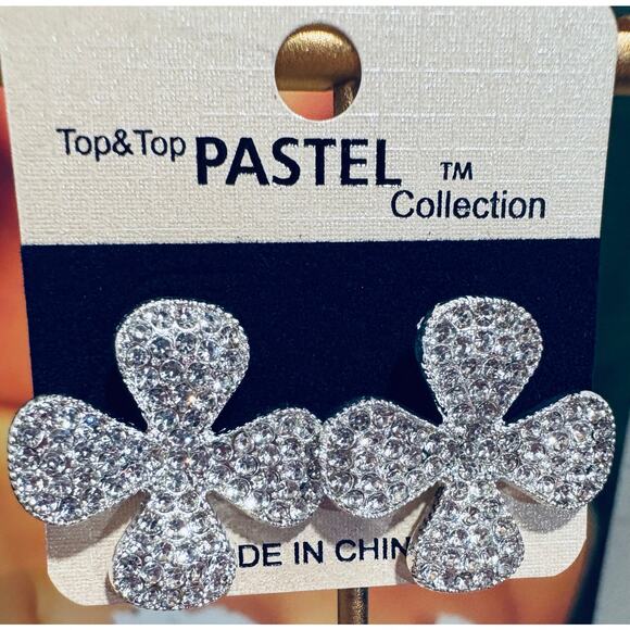 EARRINGS: Silver & Rhinestone 4 Leaf Clover, NIP - Picture 6 of 6